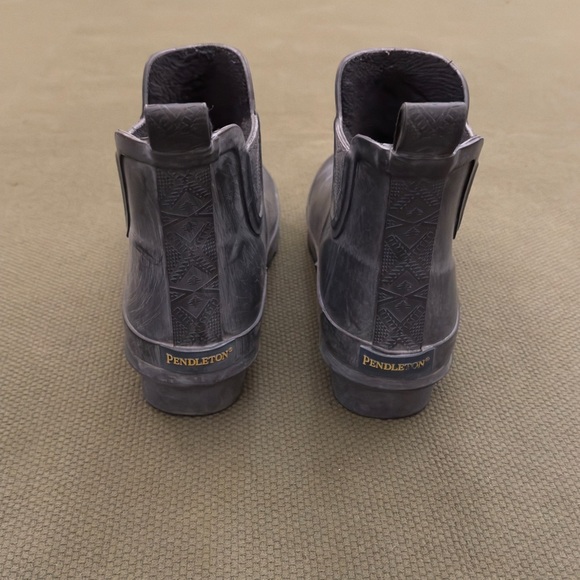 Pendleton Chelsea Rain Boots Sherpa Lined - Picture 5 of 8